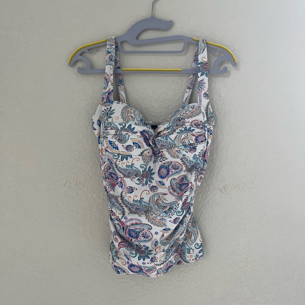 NipTuck Paisley Tankini Swim Top Size 6 Multi-fit Cup Padded Adjustable Strap